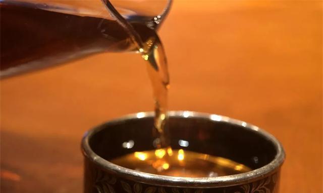 《江湖悠悠，黍米酒谱》（探秘游戏中的美食文化）