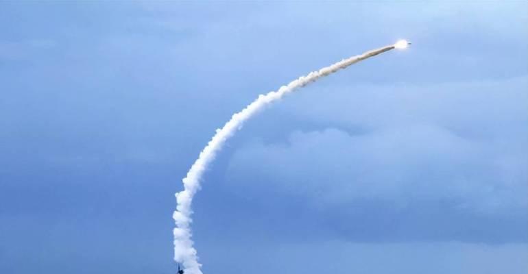 战舰世界航空母舰如何正确放鱼雷？放鱼雷的技巧是什么？