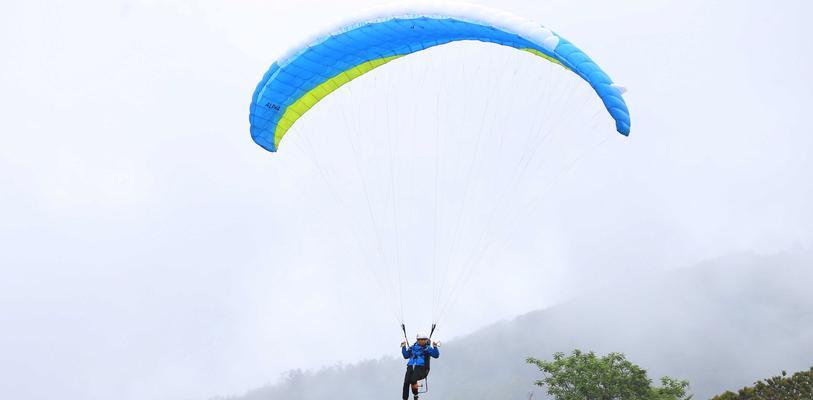 滑翔伞旋转的操作方法是什么？
